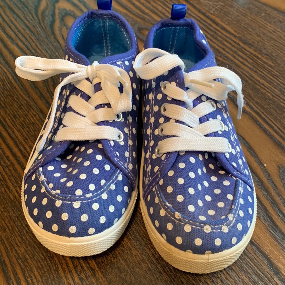 Blue & white polka dotted sneakers
